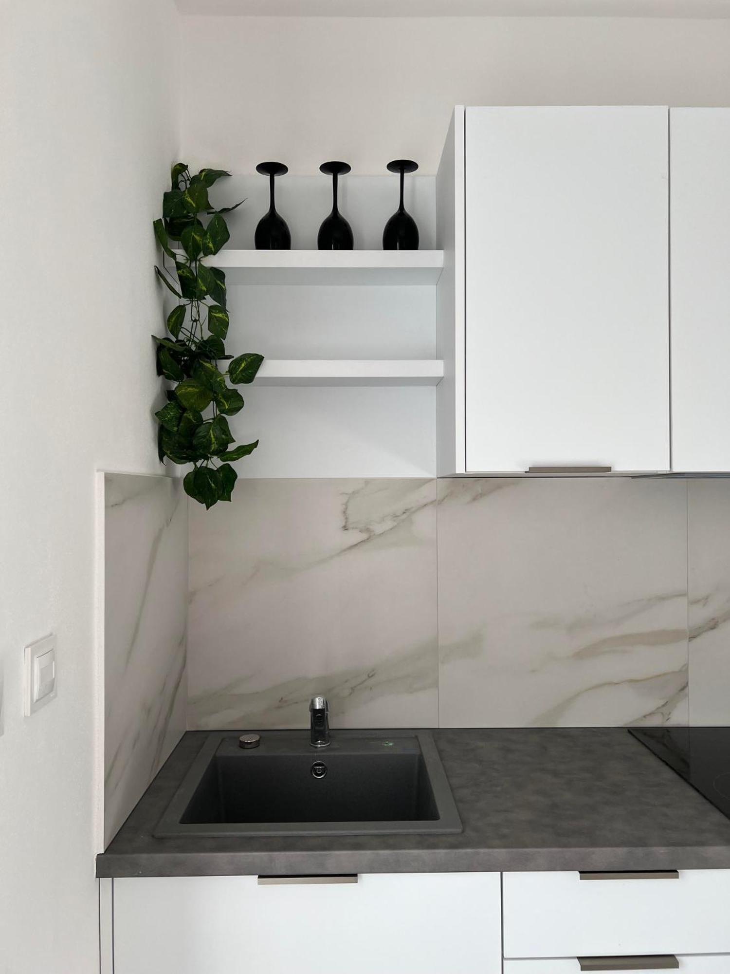 Turčianske Teplice 2 Moderne Apartmany 19 A 95 V Sukromi V Centre Mesta מראה חיצוני תמונה